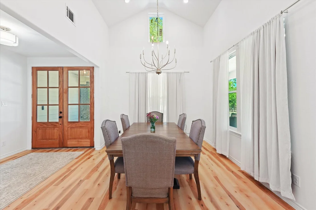 Photo of 9738 Mackenzie Brook