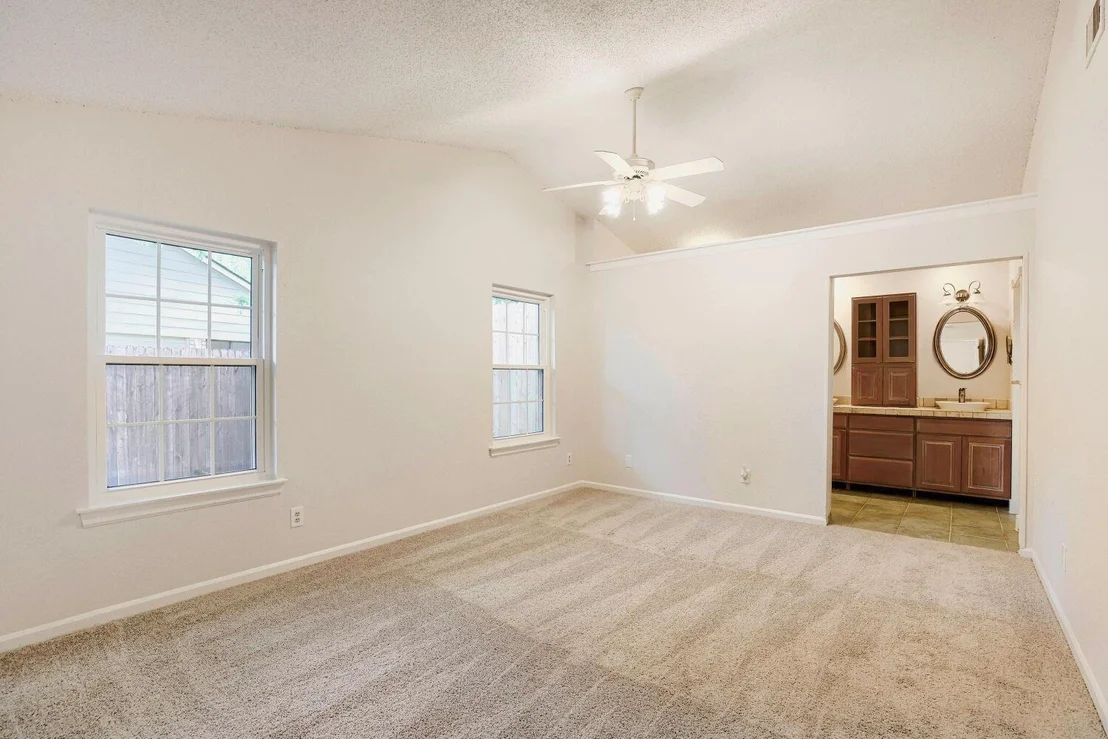 Photo of 314 Sandlewood Lane