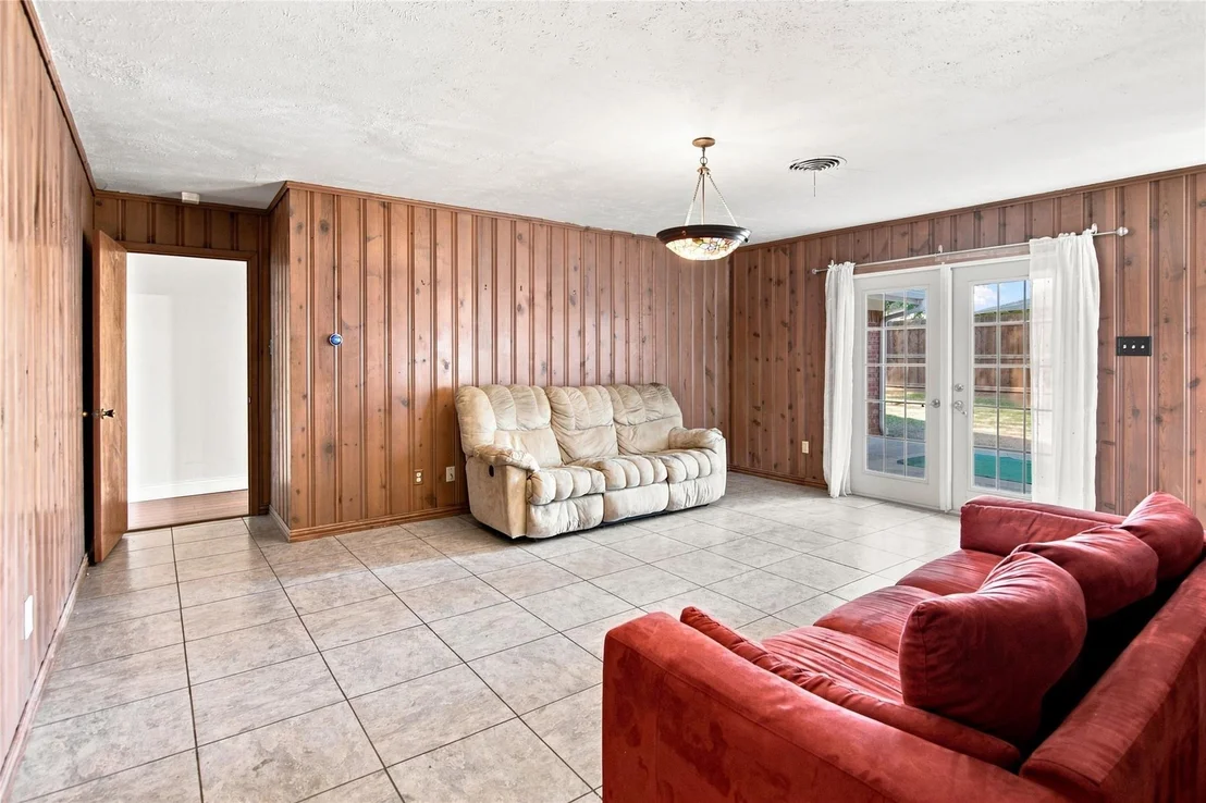 Photo of 6816 Chickering Road