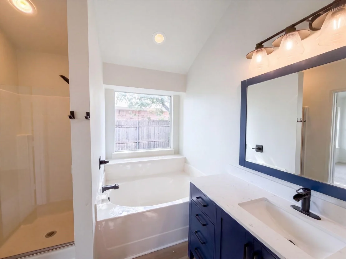 Photo of 825 Dixon Lane