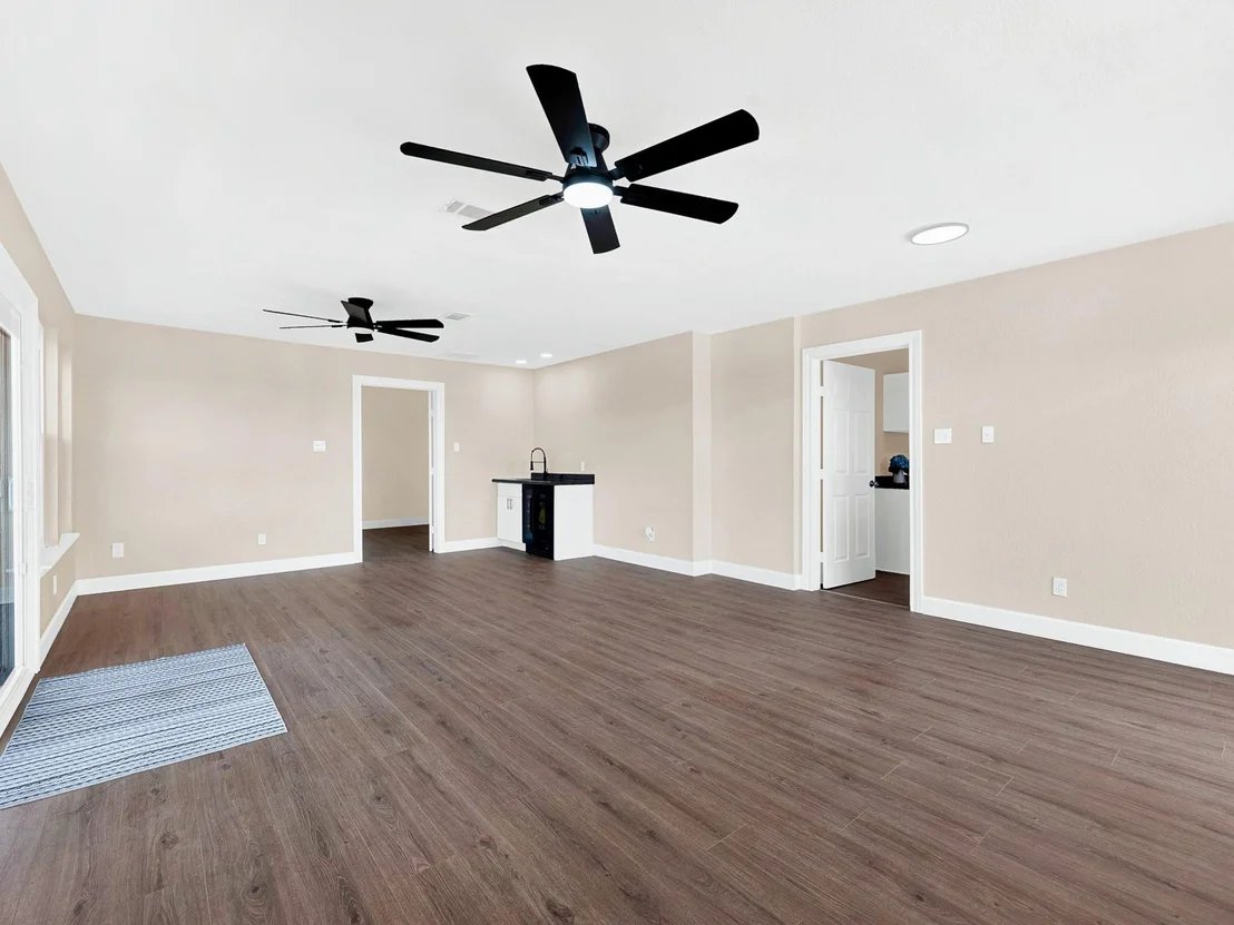 Photo of 8116 Whispering Meadows Road