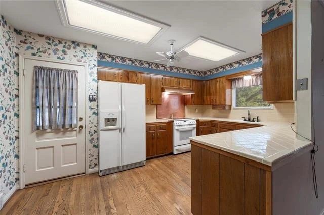 Photo of 4825 Hillcrest Drive