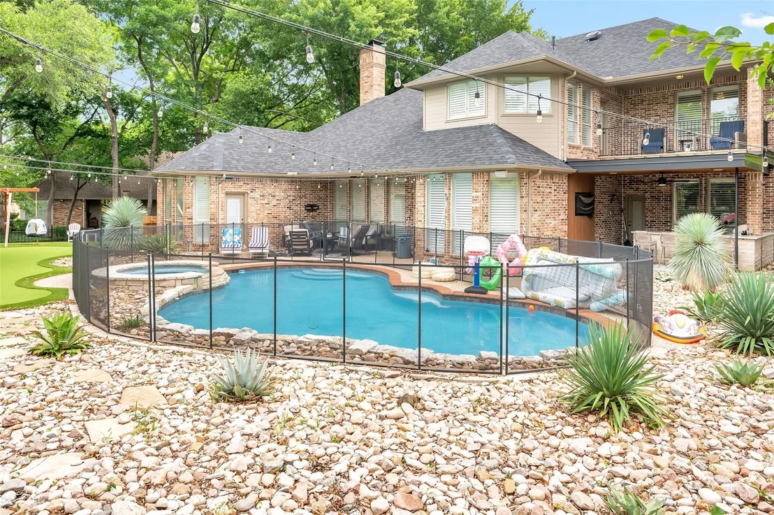 Photo of 2304 Fairway Circle