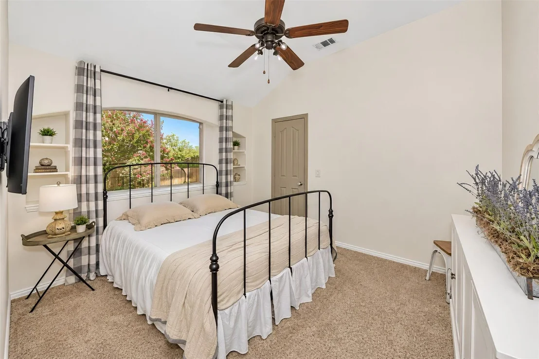 Photo of 745 Dalrock Road