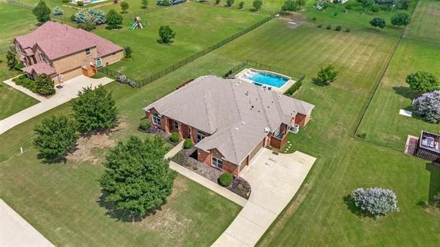 Photo of 213 Lake Way