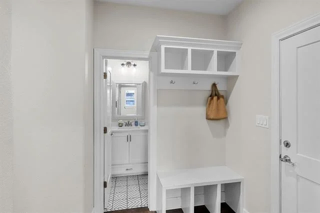 Photo of 8345 Ridge