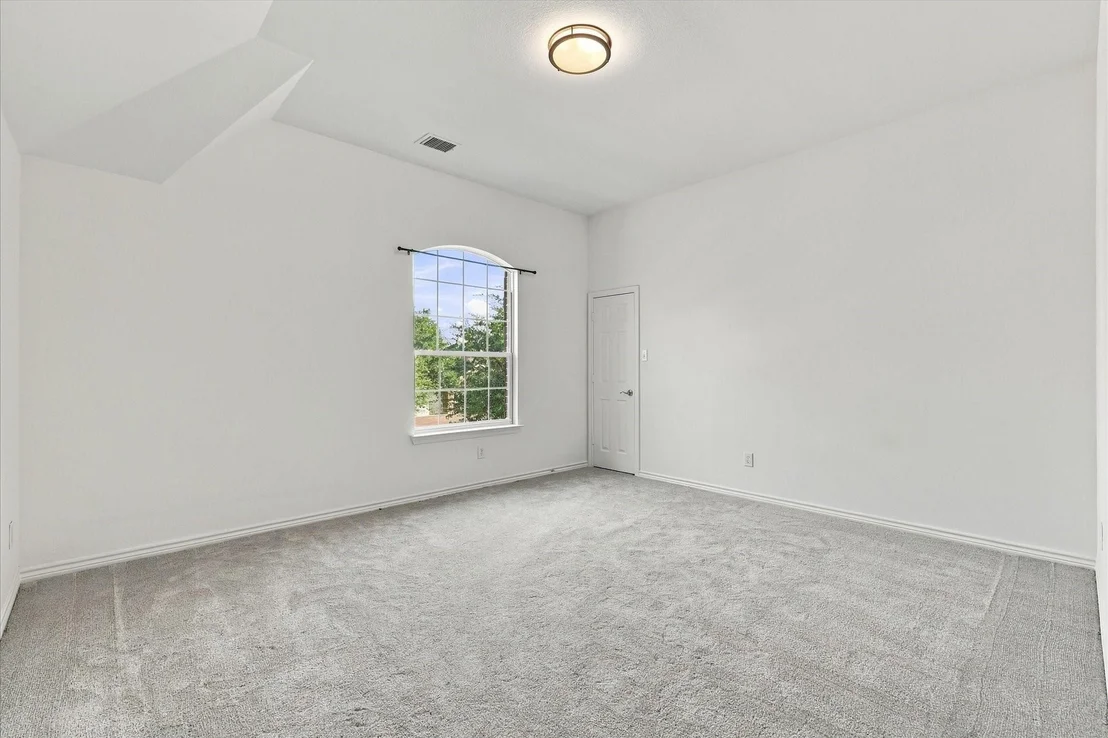Photo of 1329 Bateman Lane