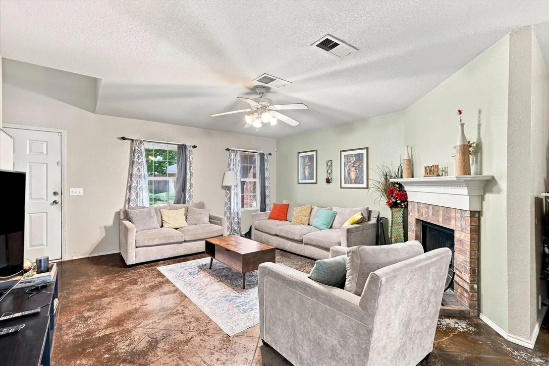 Photo of 8816 Chisholm Trail