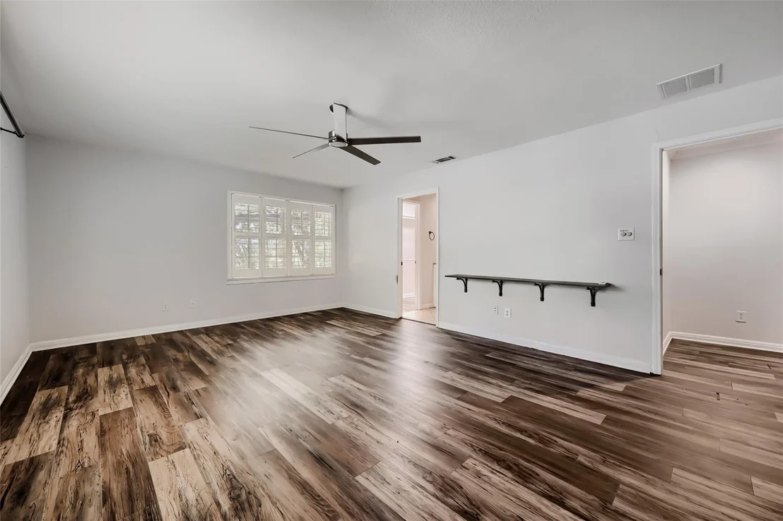 Photo of 6504 Genoa Road