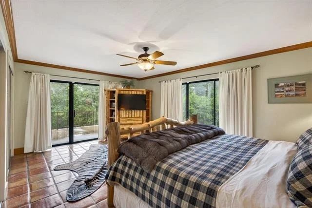 Photo of 906 Valle Vista Drive