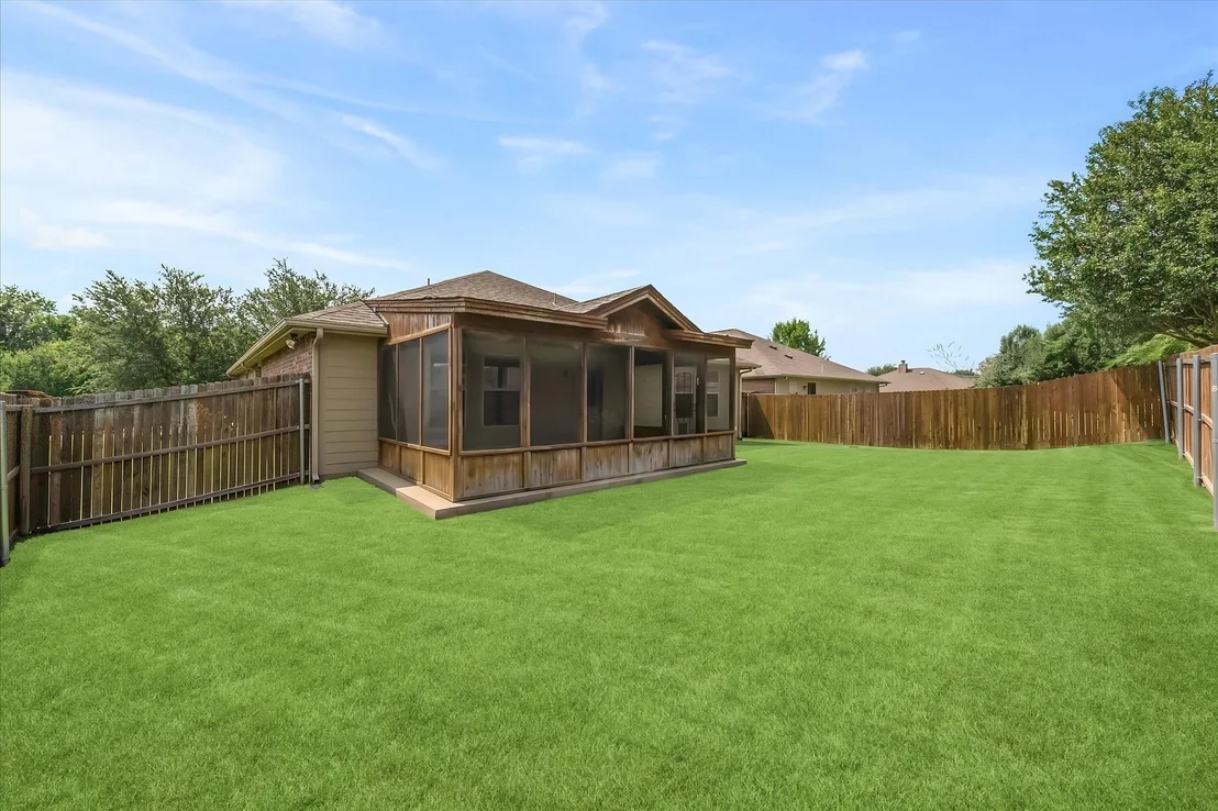 Photo of 716 Harrison Lane