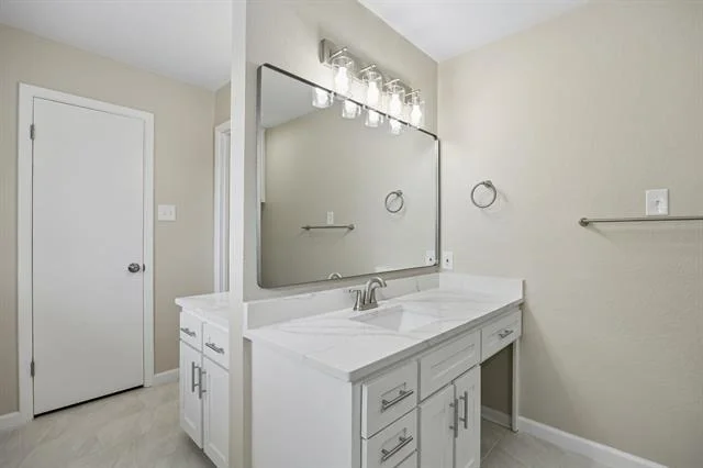 Photo of 417 Oxford Drive