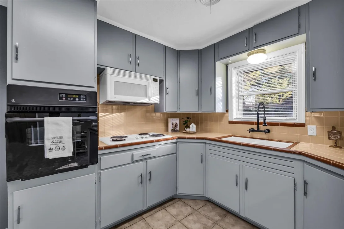 Photo of 605 Catalina Drive