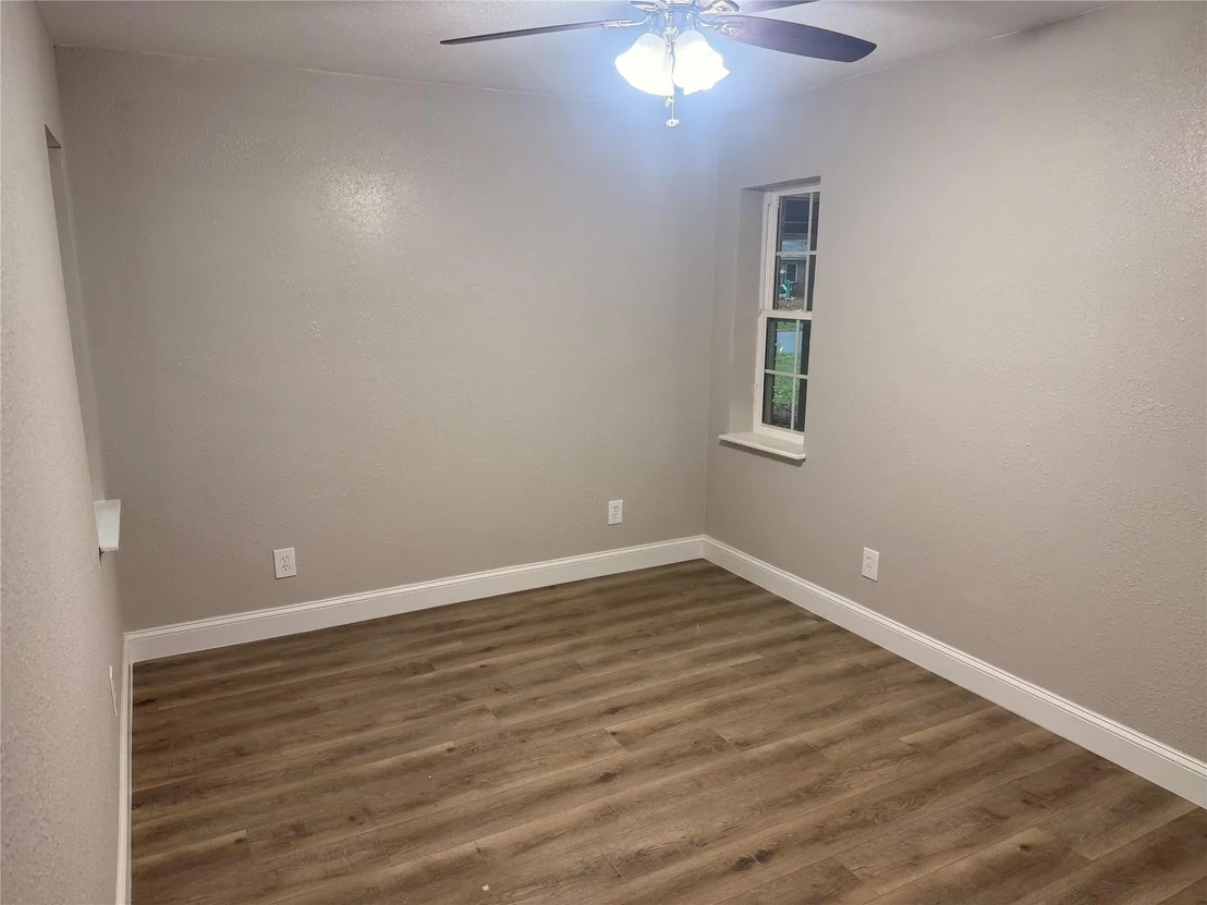 Photo of 112 Myrtle Dr