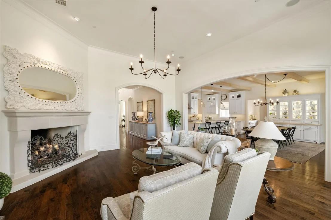 Photo of 4719 Forest Lane