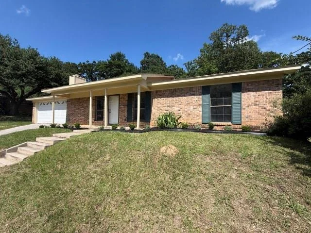 Photo of 210 Syble Lane