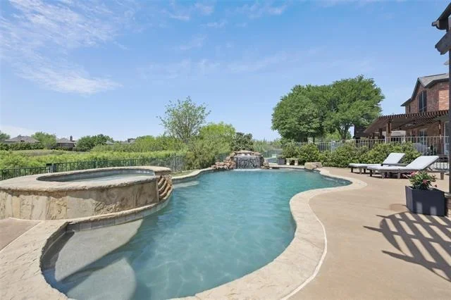 Photo of 11281 Balcones Drive