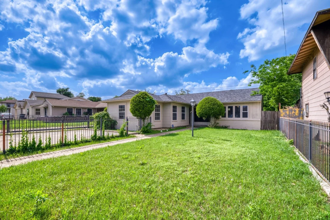 Photo of 1017 Hoke Smith Drive