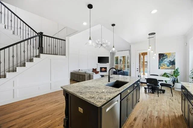 Photo of 609 Bordeaux Drive