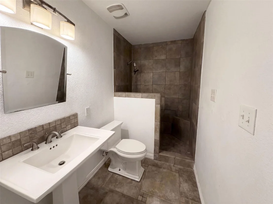 Photo of 1613 Mullins Drive