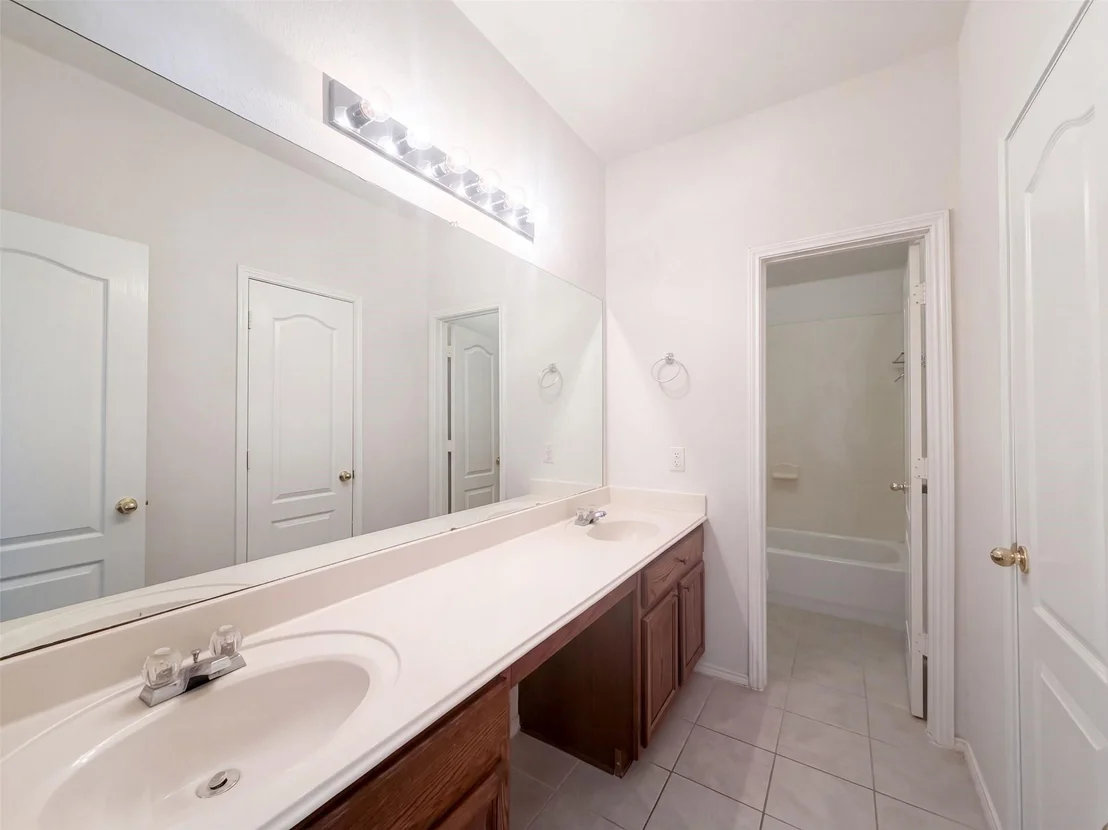 Photo of 1304 Grapevine Drive