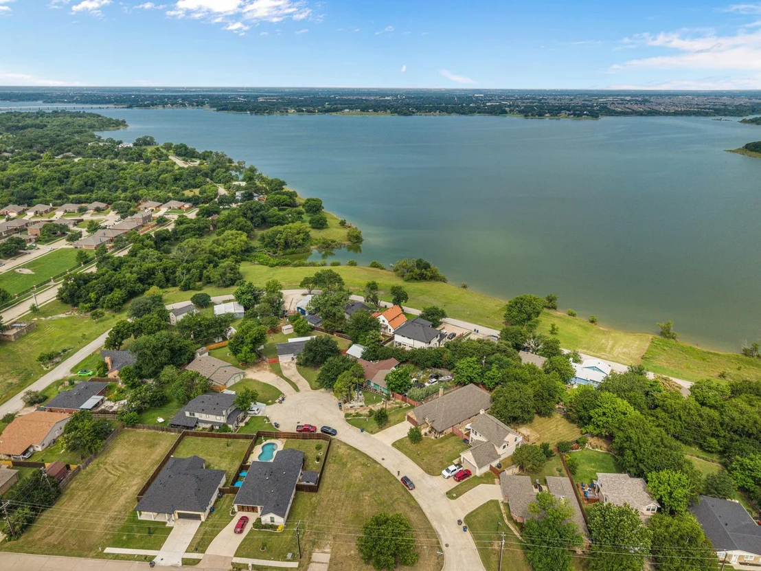 Photo of 606 Hillside Circle