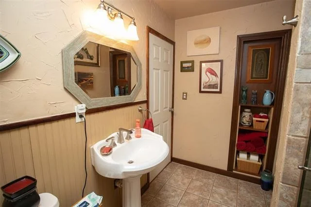 Photo of 1430 Point Road