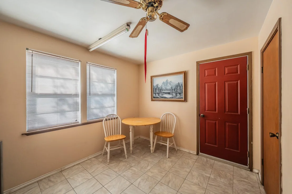 Photo of 1812 Highland Drive E