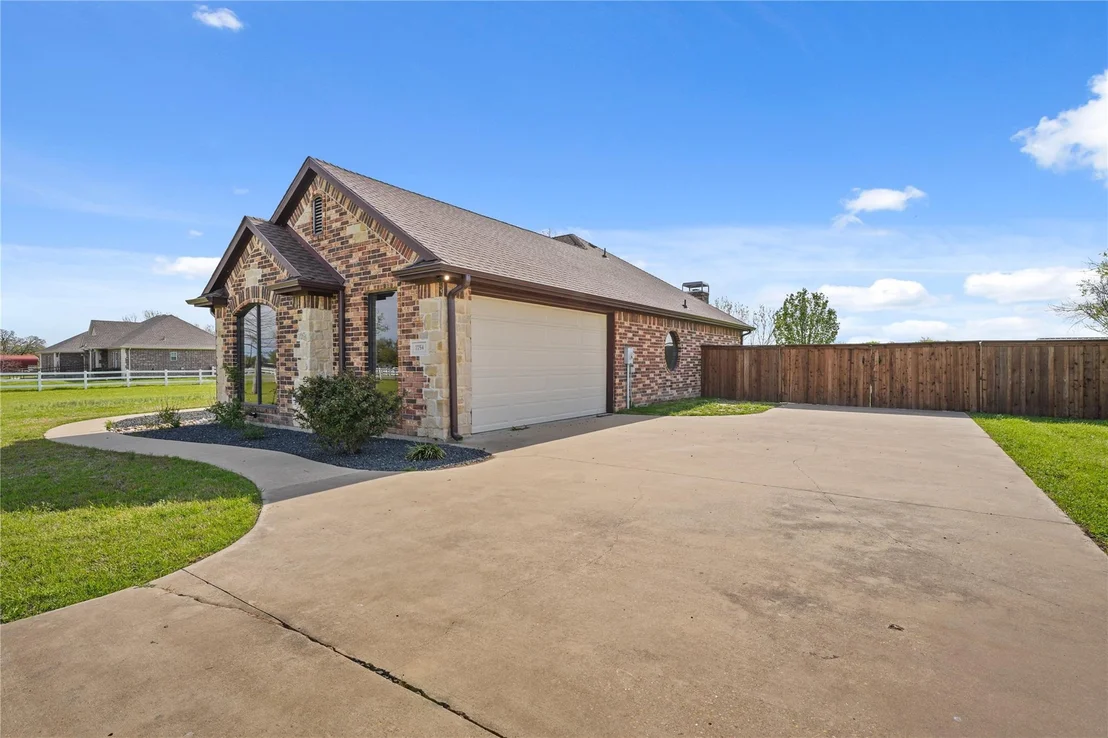 Photo of 7754 County Road 275