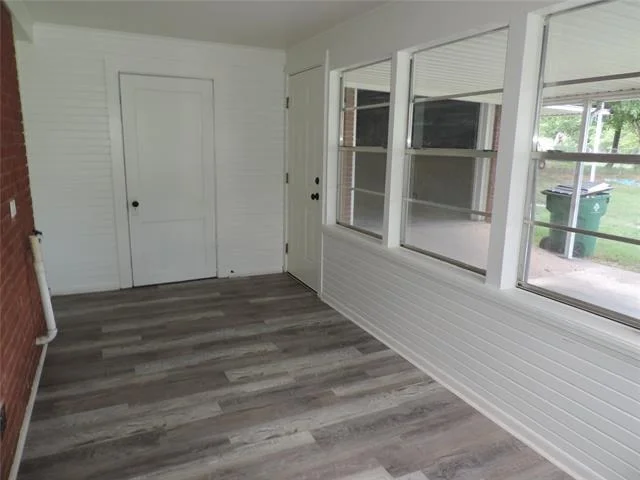 Photo of 581 Alexander Road