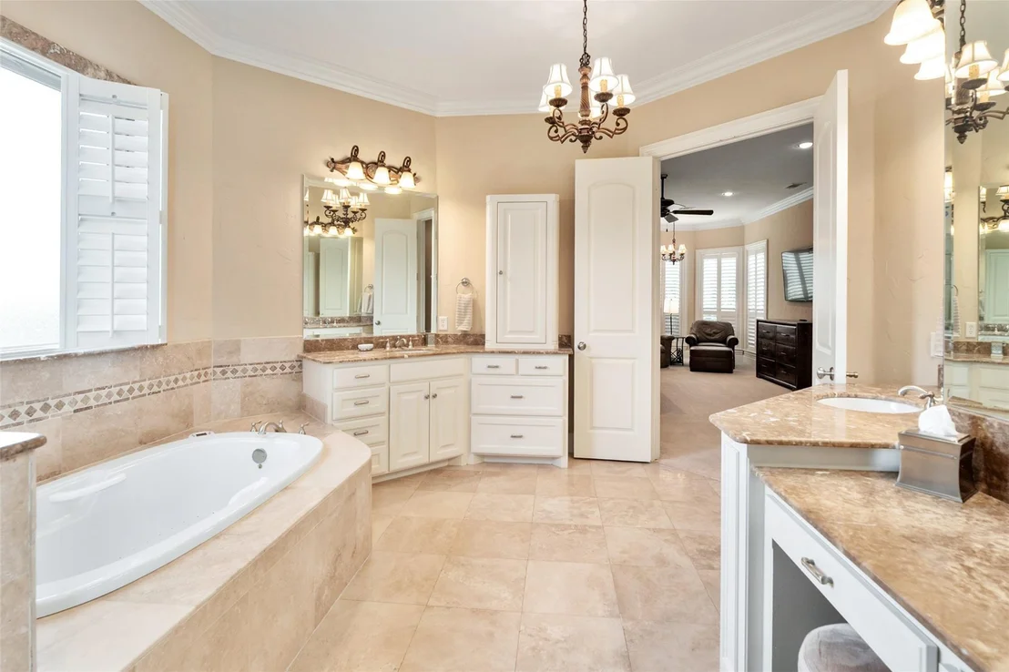 Photo of 229 Lakeside Drive