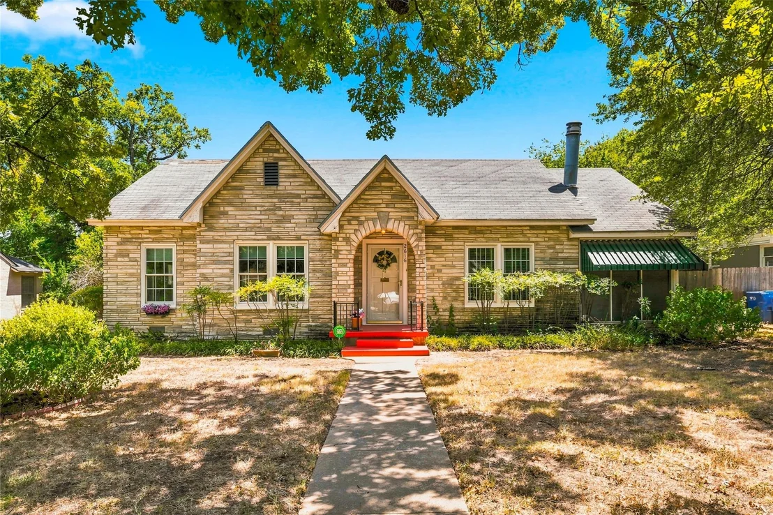 Photo of 2616 Pine Avenue