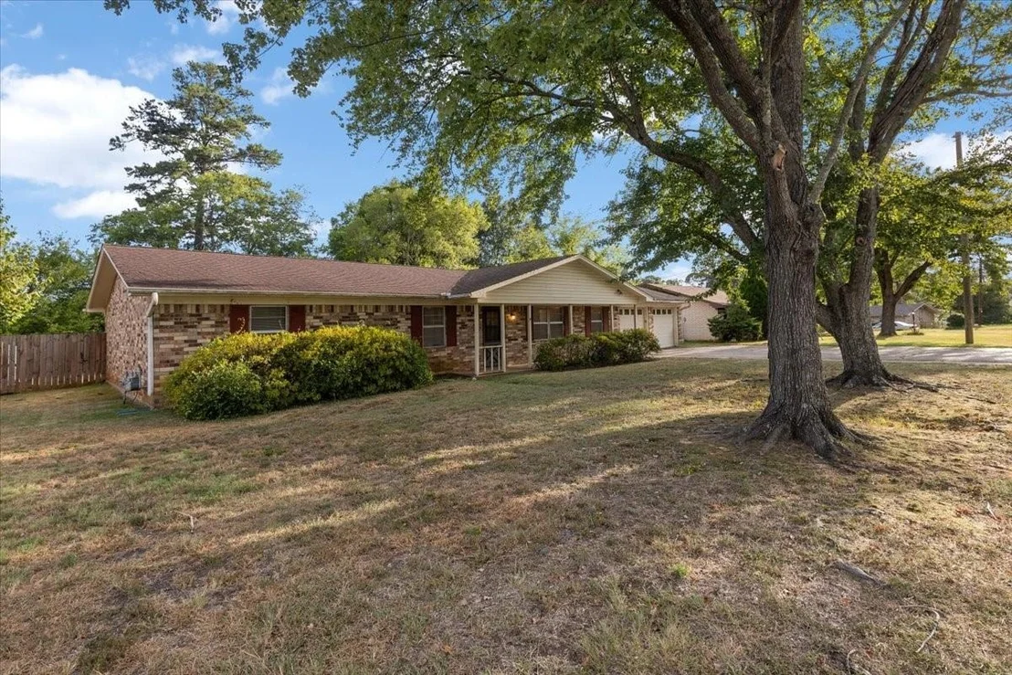 Photo of 202 Sherwood Drive