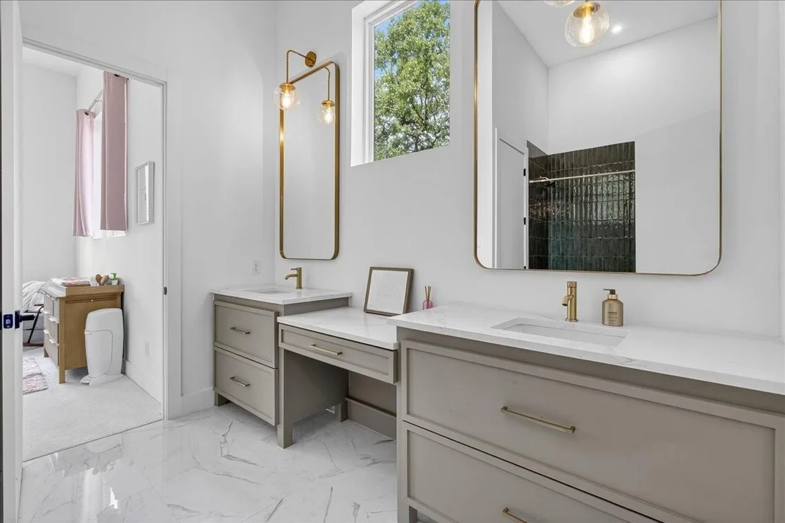 Photo of 111 Nob Hill Circle