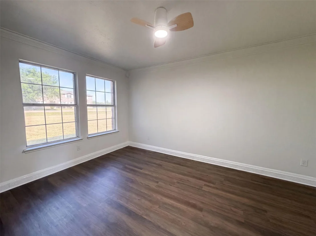Photo of 3940 Victory Court