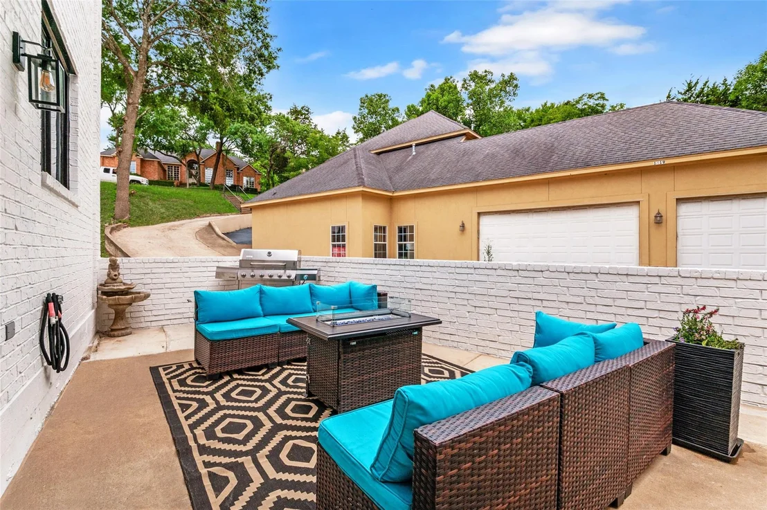 Photo of 1417 Wyndmere Drive