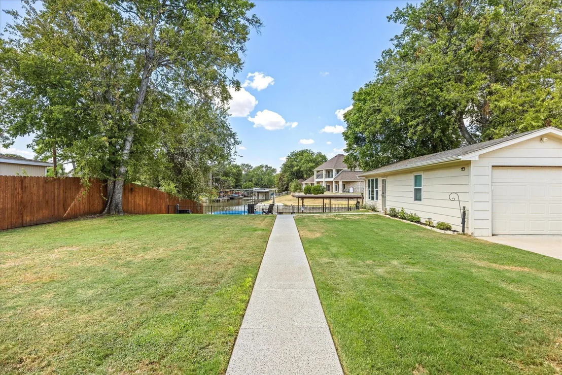 Photo of 4100 Apache Trail Court