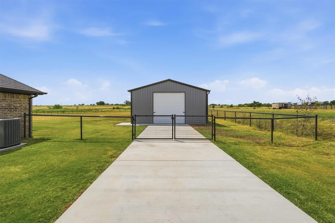 Photo of 6941 Eagle Creek Drive
