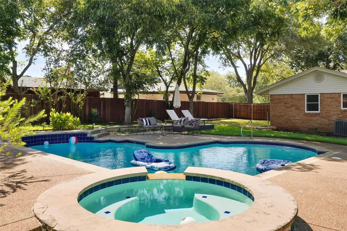 Photo of 1417 Sylvan Drive