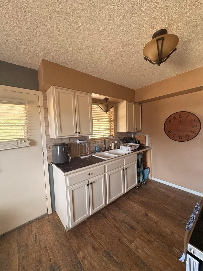 Photo of 1412 Sunset Drive