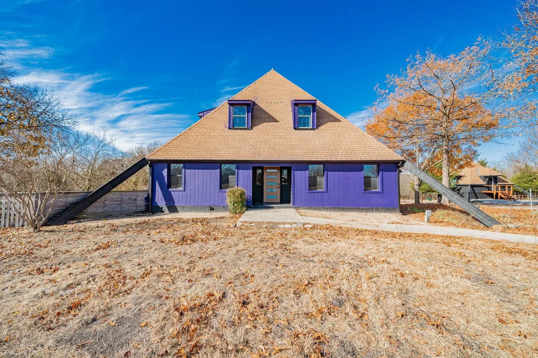 Photo of 691 Bear Road