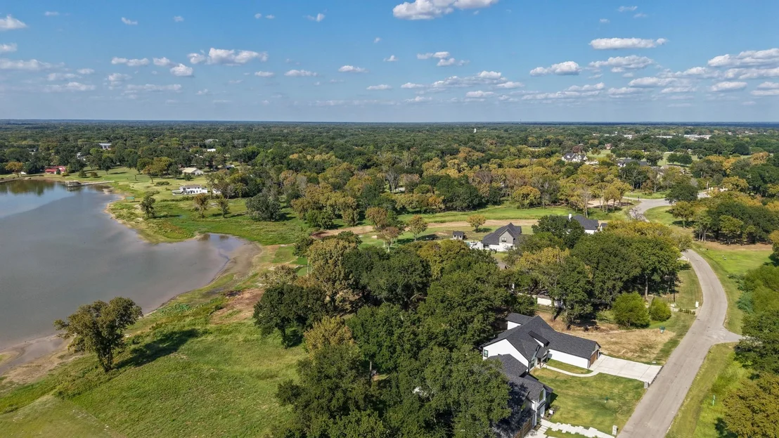Photo of 1520 Shoreline Drive