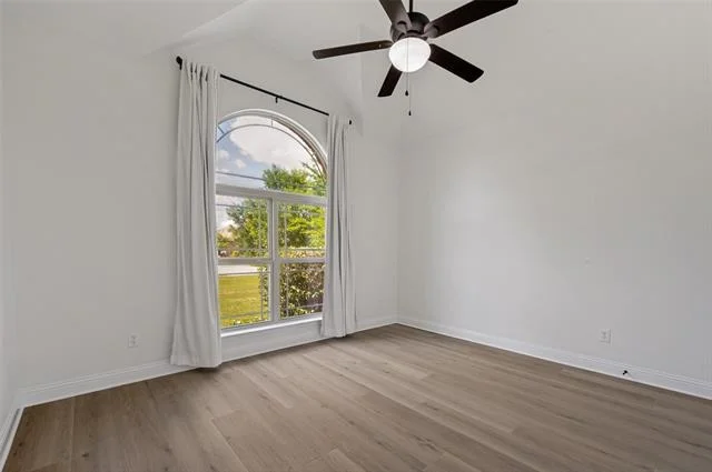 Photo of 213 Lake Way