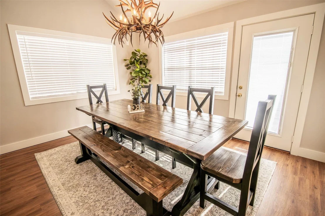 Photo of 237 Lakeview Circle