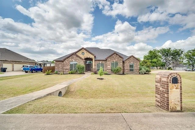 Photo of 100 Windsor Circle