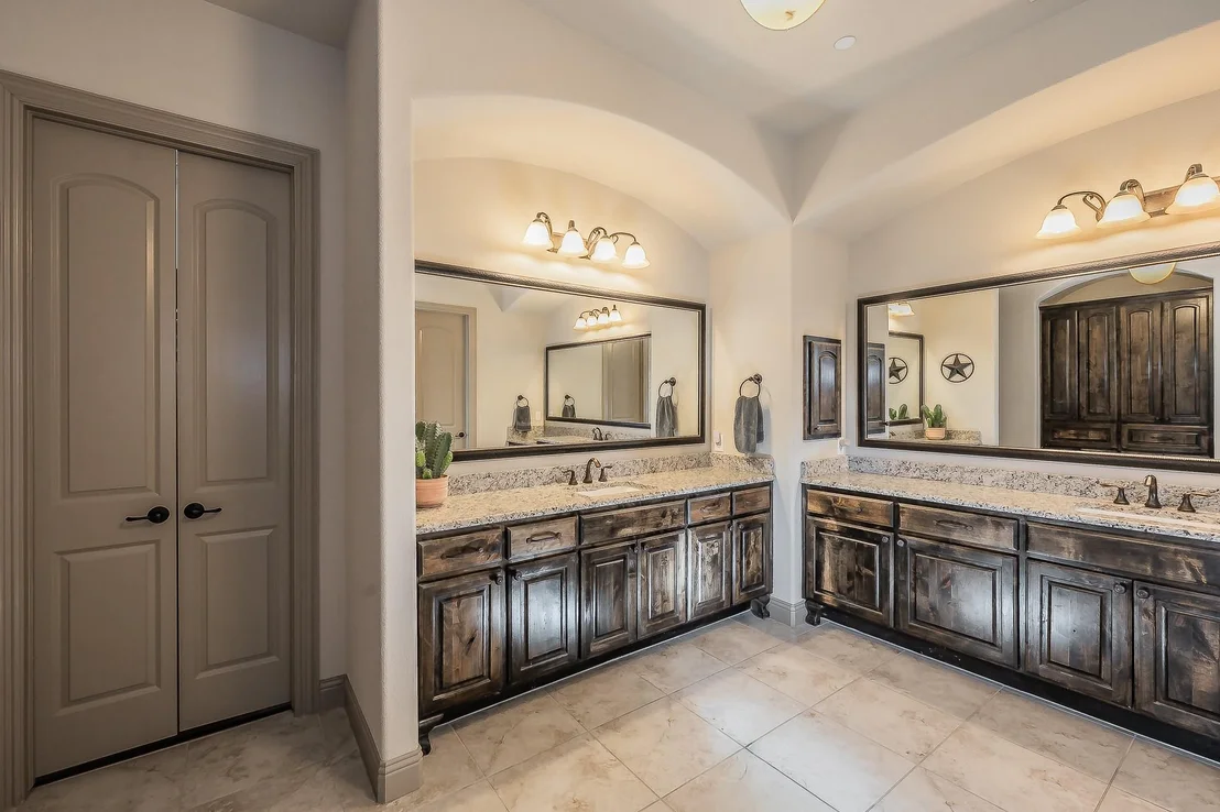 Photo of 1215 Galway Drive