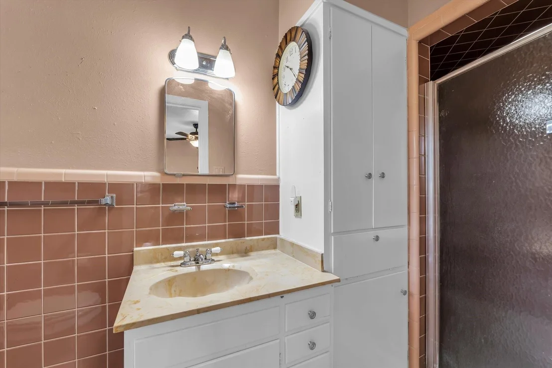 Photo of 1837 Northcrest Drive