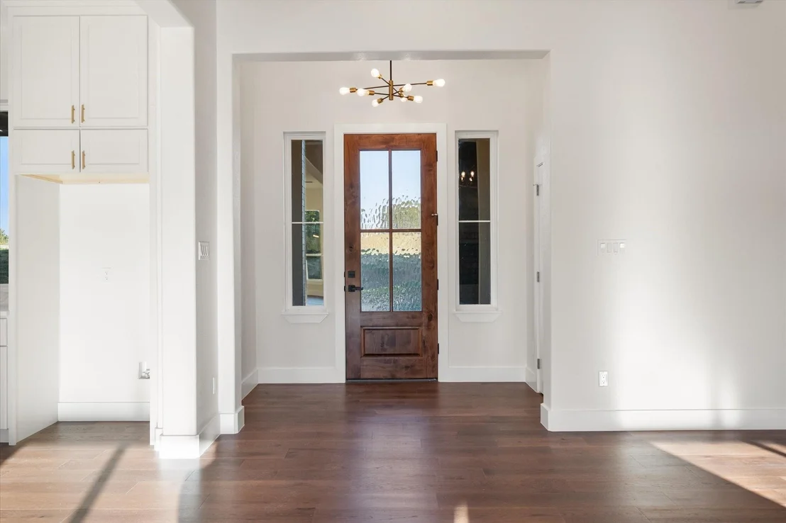 Photo of 554 Shoreside Drive