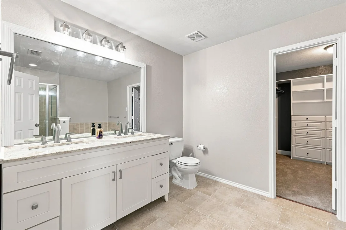 Photo of 2425 Glenhaven Drive