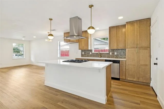 Photo of 437 Summit Drive